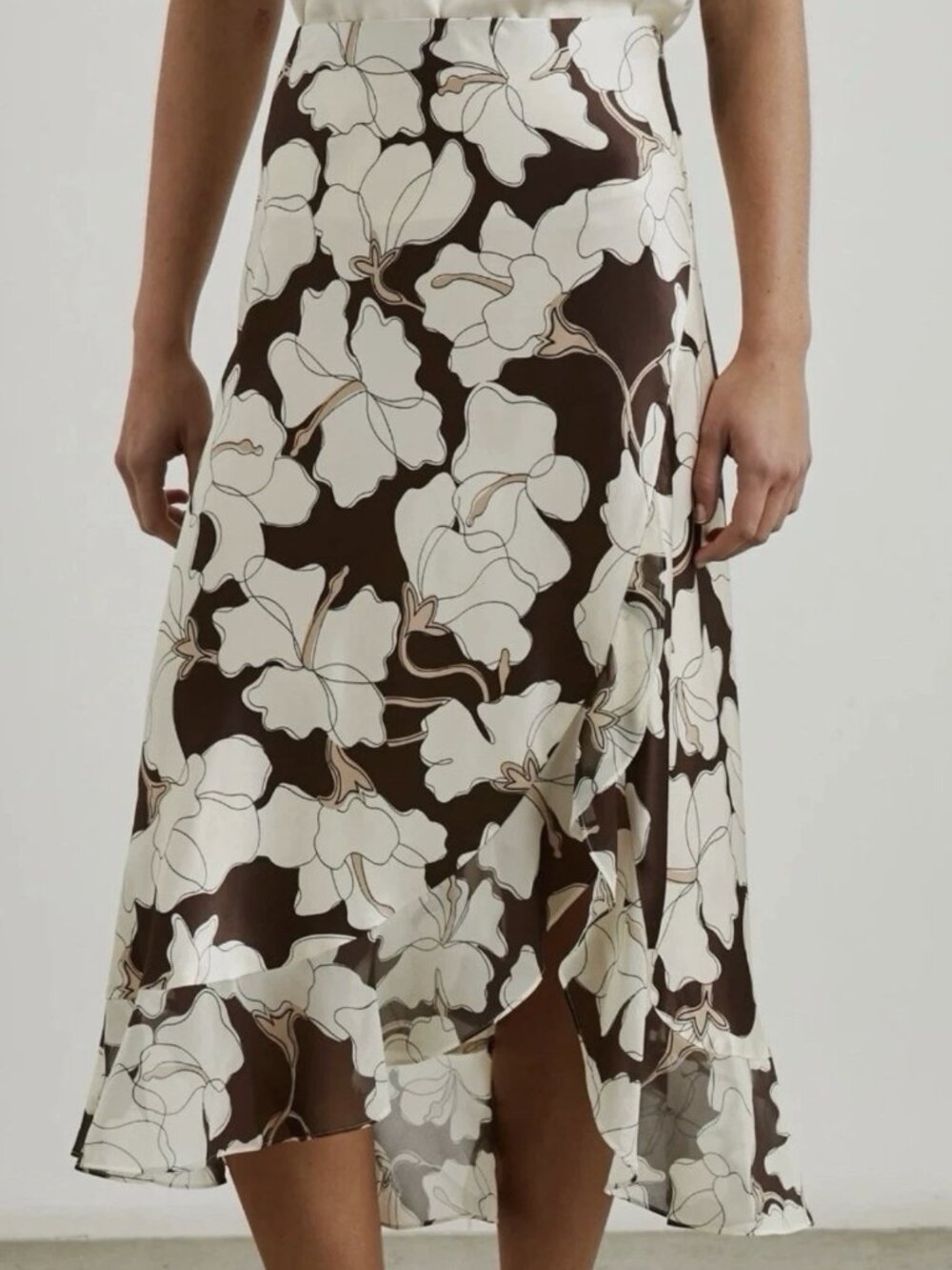 Rails Adia Floral Satin Slip Skirt in Mocha Floral Size S